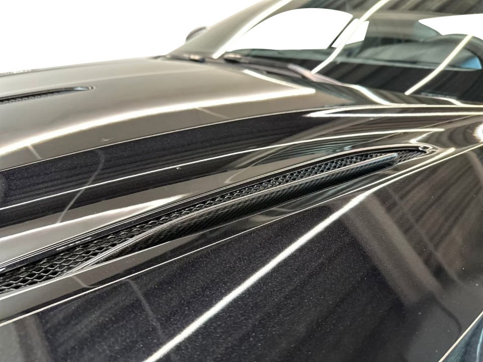 Aston Martin DB11 - foto 14