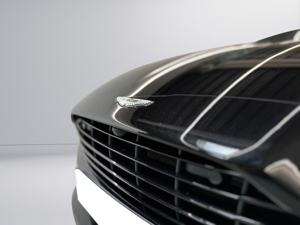 Aston Martin DB11 - foto 17