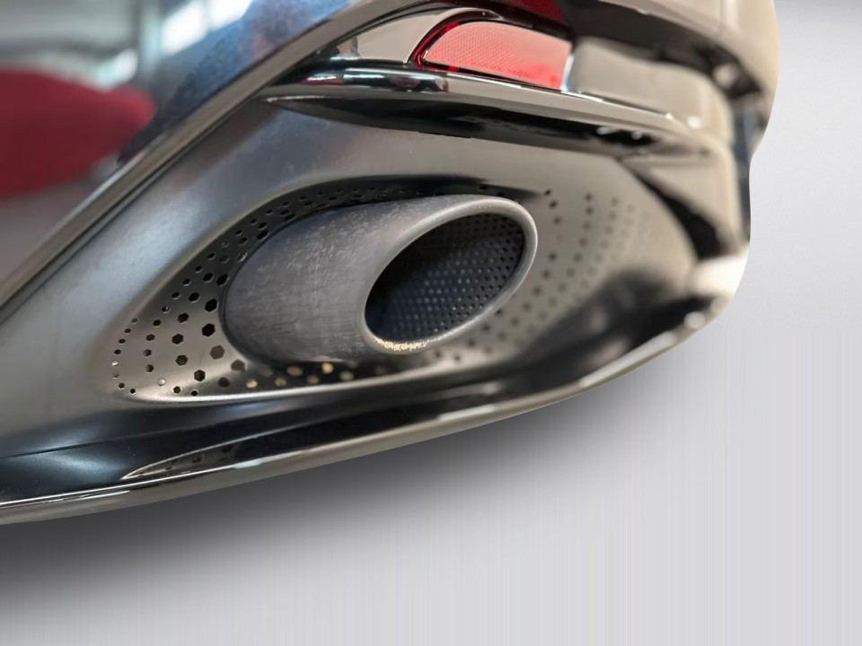 Aston Martin DB11 - foto 18