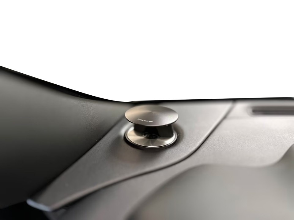 Aston Martin DB11 - foto 11