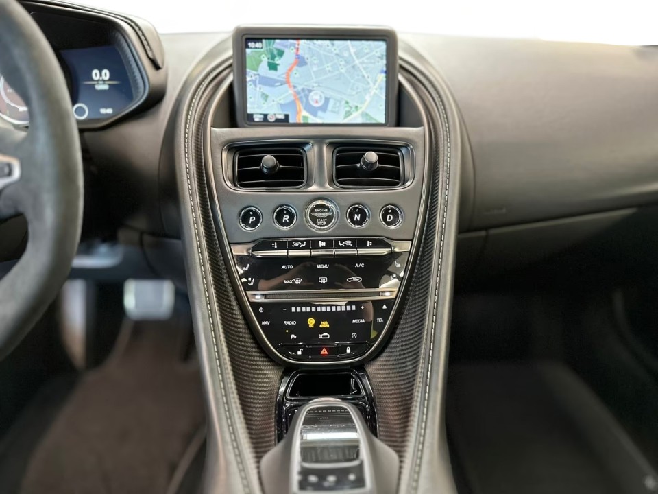 Aston Martin DB11 - foto 8