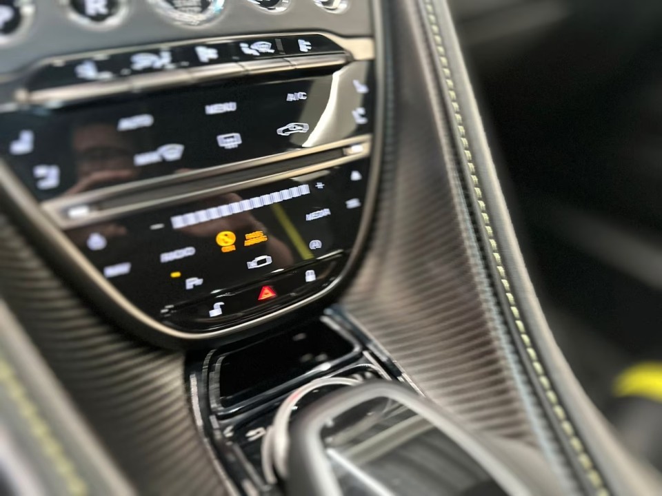 Aston Martin DB11 - foto 9