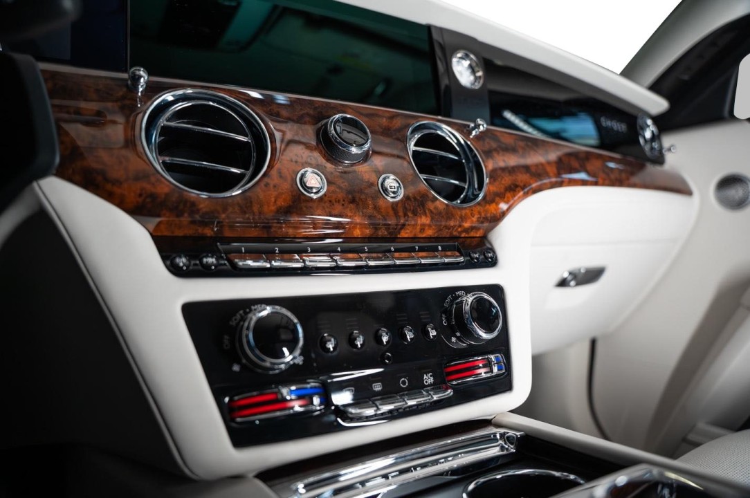 Rolls-Royce Ghost - foto 13