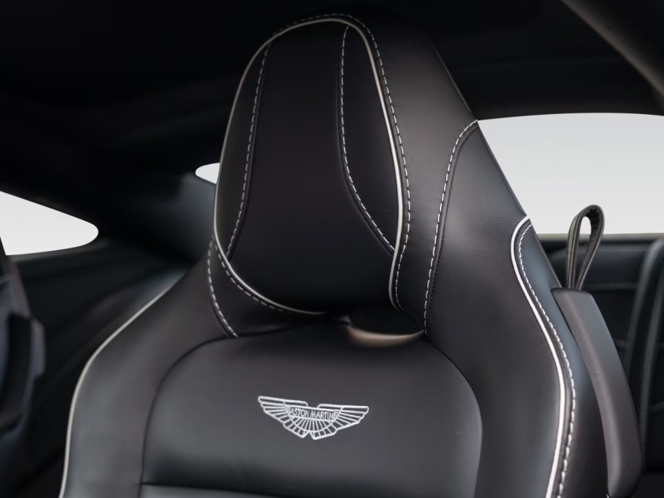 Aston Martin DBS Superleggera - foto 22