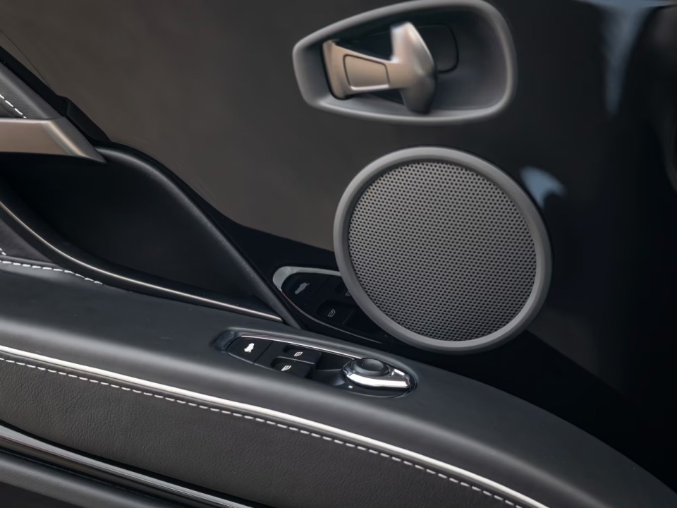 Aston Martin DBS Superleggera - foto 26