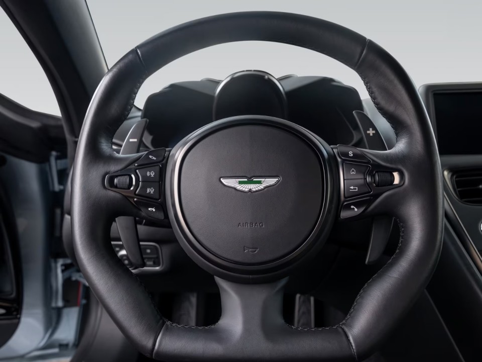 Aston Martin DBS Superleggera - foto 7