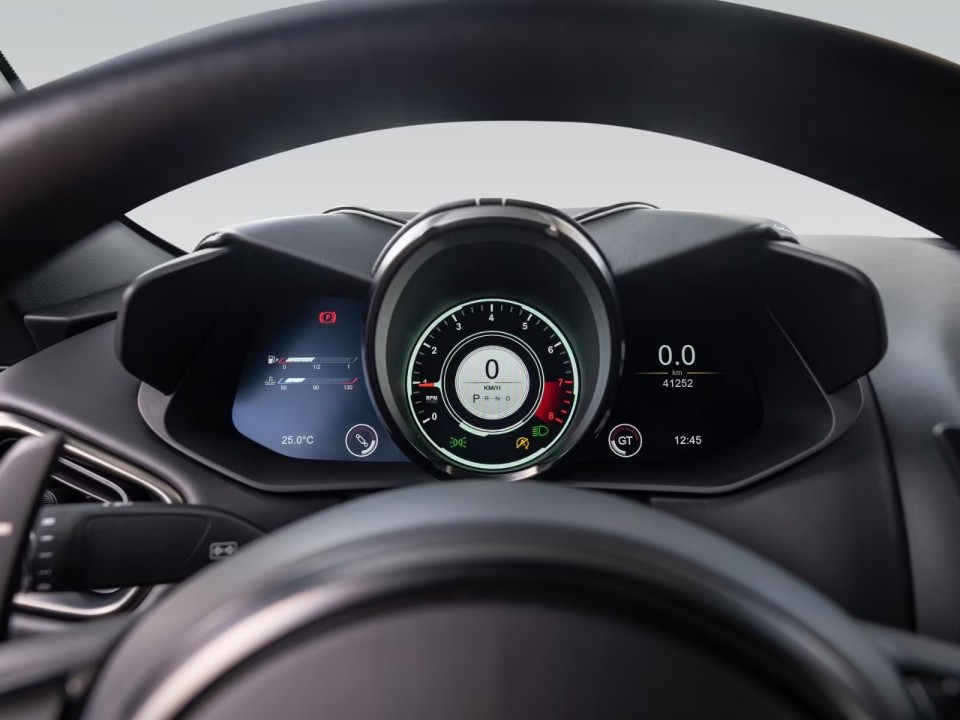 Aston Martin DBS Superleggera - foto 15