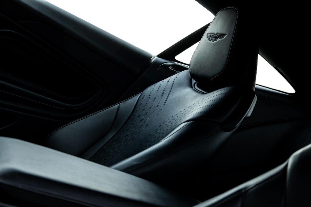 Aston Martin DB11 - foto 11