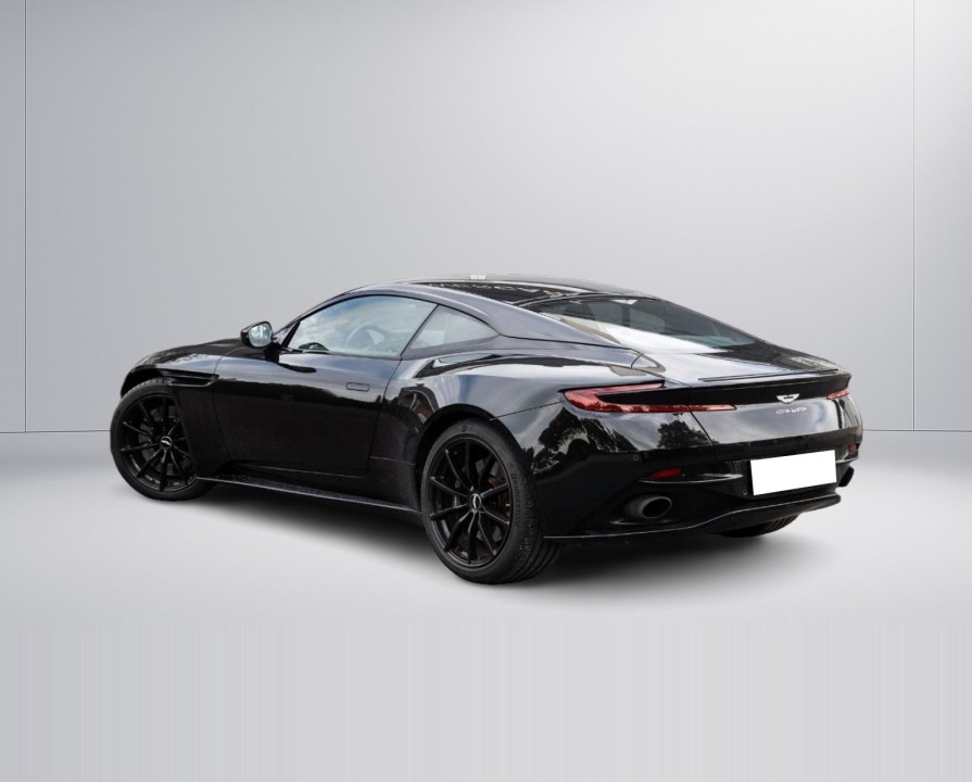 Aston Martin DB11 (5)