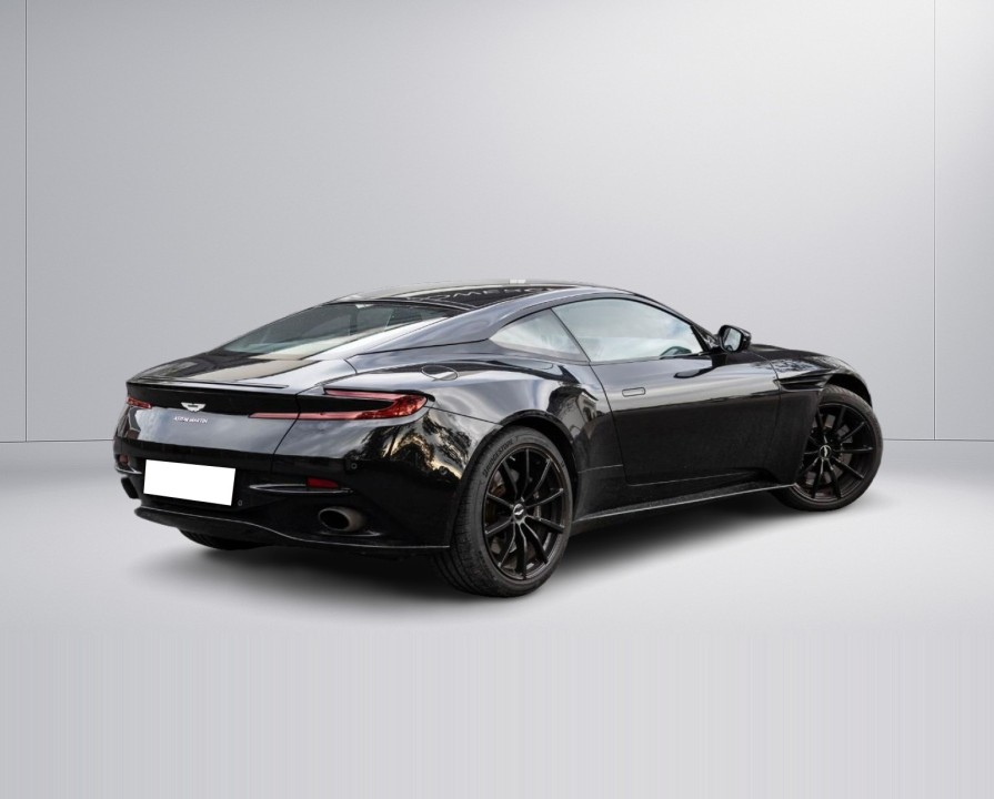 Aston Martin DB11 (3)