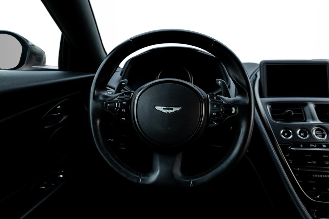 Aston Martin DB11 - foto 10