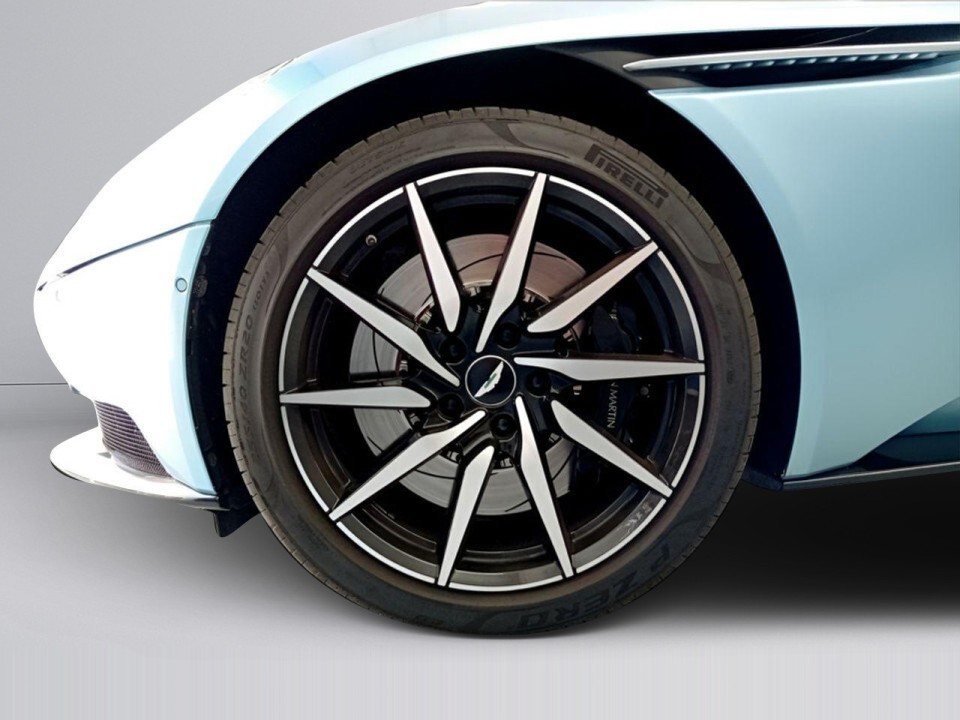 Aston Martin DB11 - foto 15