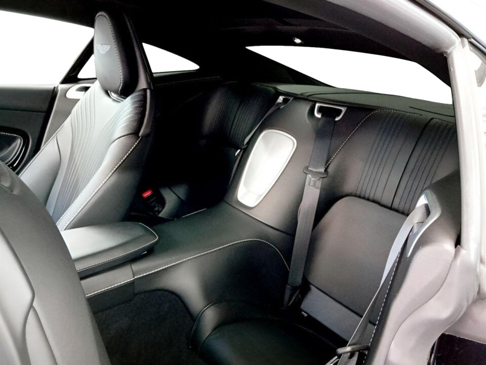 Aston Martin DB11 - foto 10