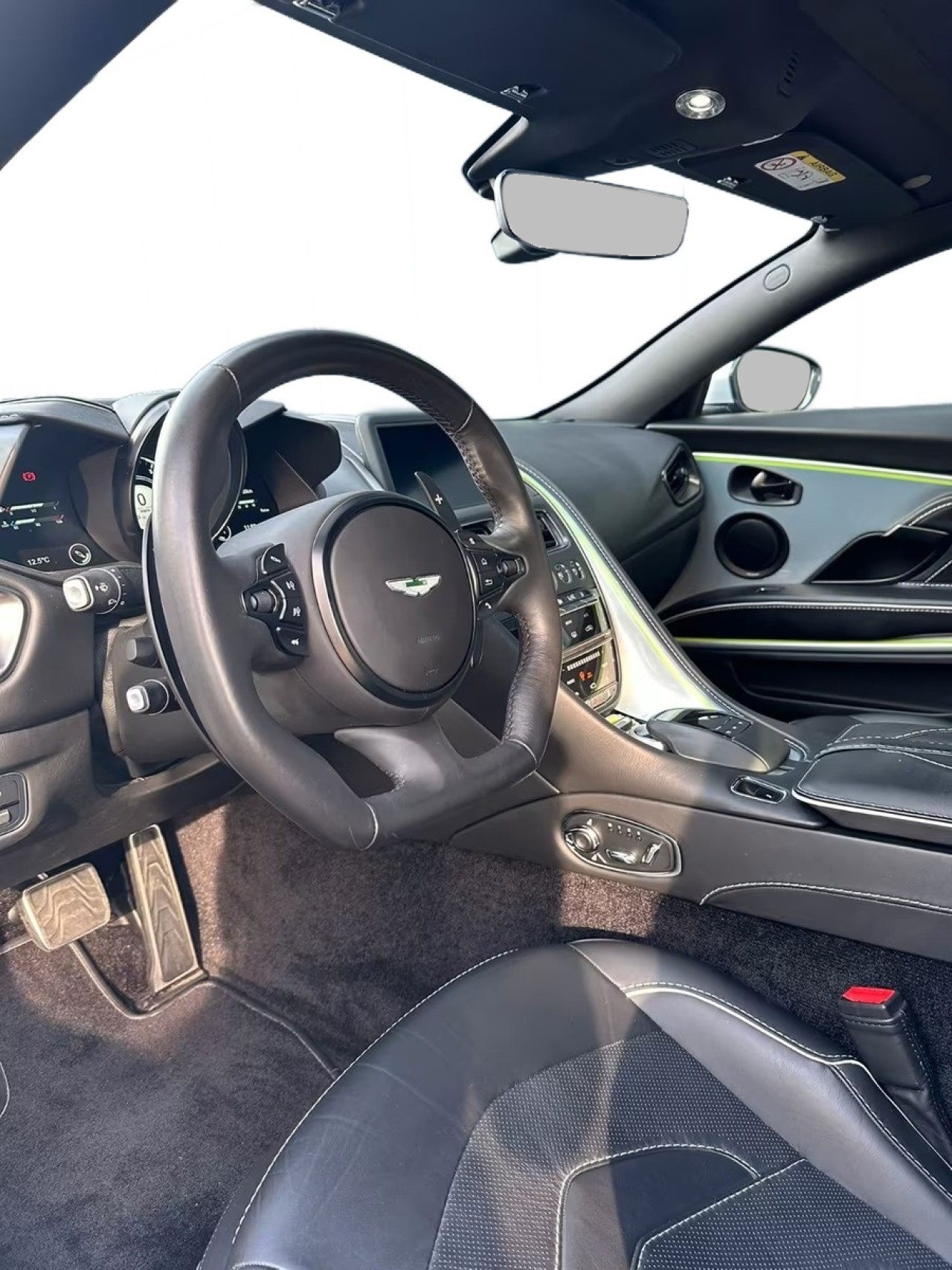 Aston Martin DBS Superleggera - foto 7