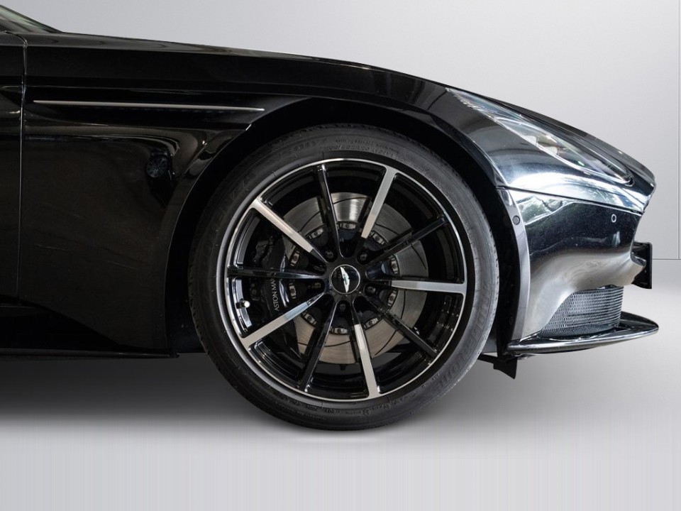 Aston Martin DB11 Volante V8 - foto 20