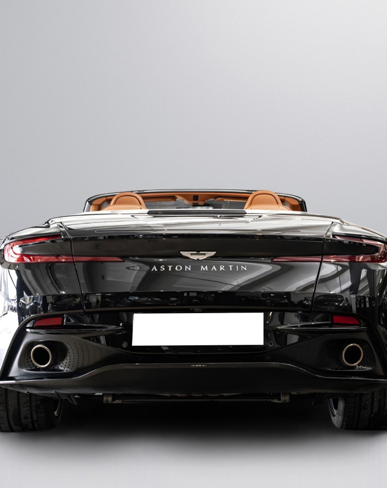 Aston Martin DB11 Volante V8 (5)