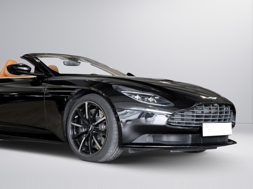 Aston Martin DB11 Volante V8 (2)