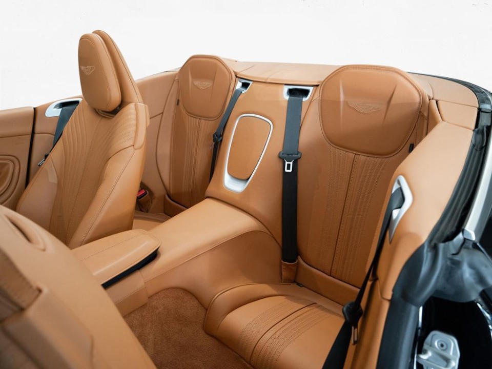 Aston Martin DB11 Volante V8 - foto 9