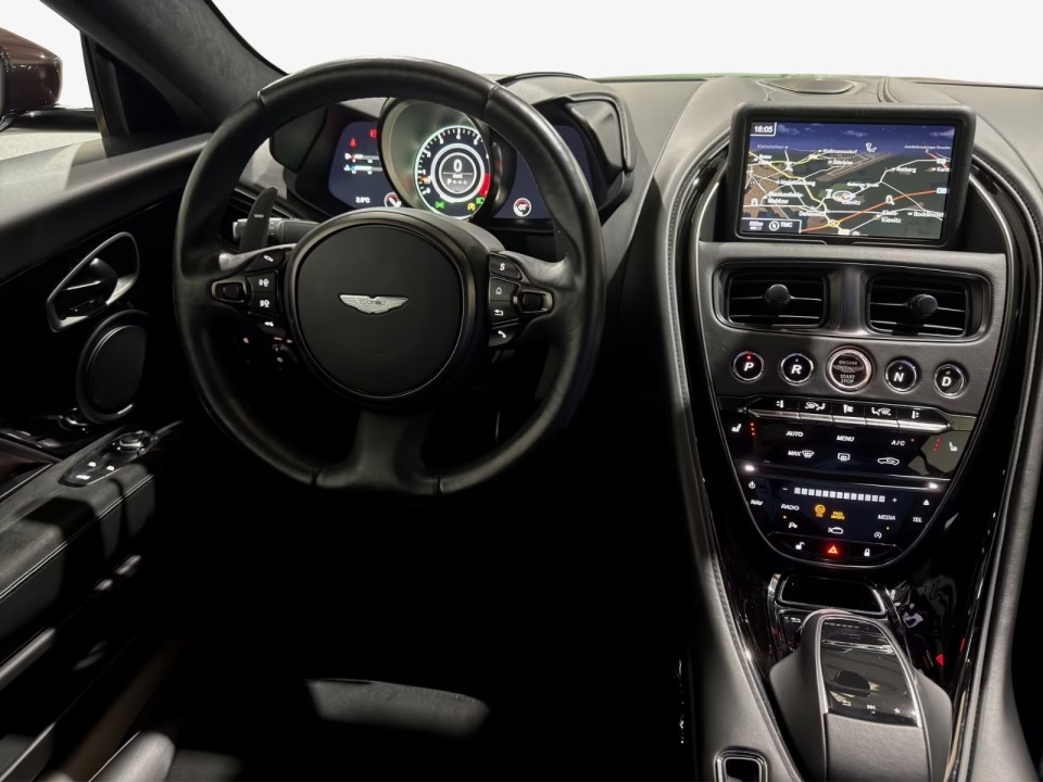 Aston Martin DBS - foto 6