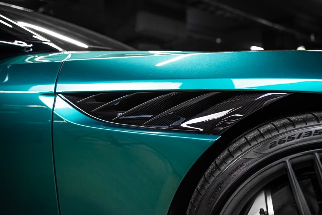 Aston Martin DBS - foto 27