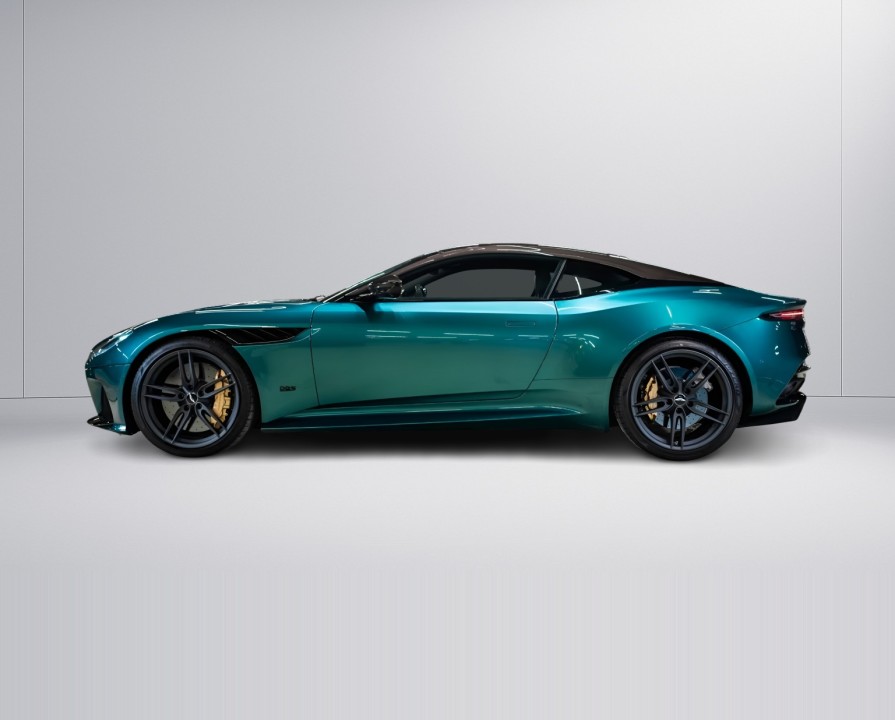 Aston Martin DBS (5)