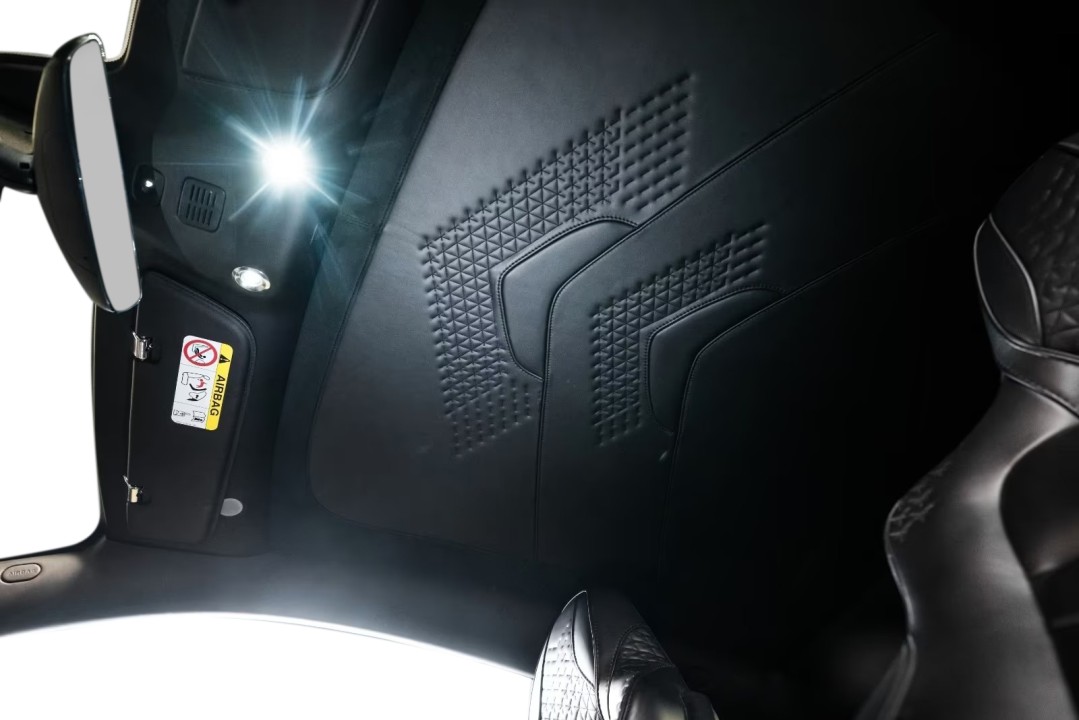 Aston Martin DBS - foto 15