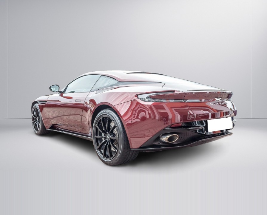 Aston Martin DB11 Coupe V12 (5)