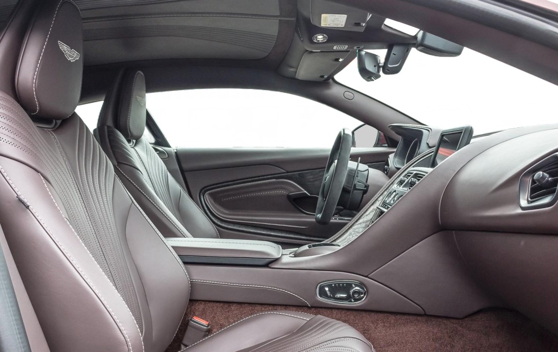 Aston Martin DB11 Coupe V12 - foto 11