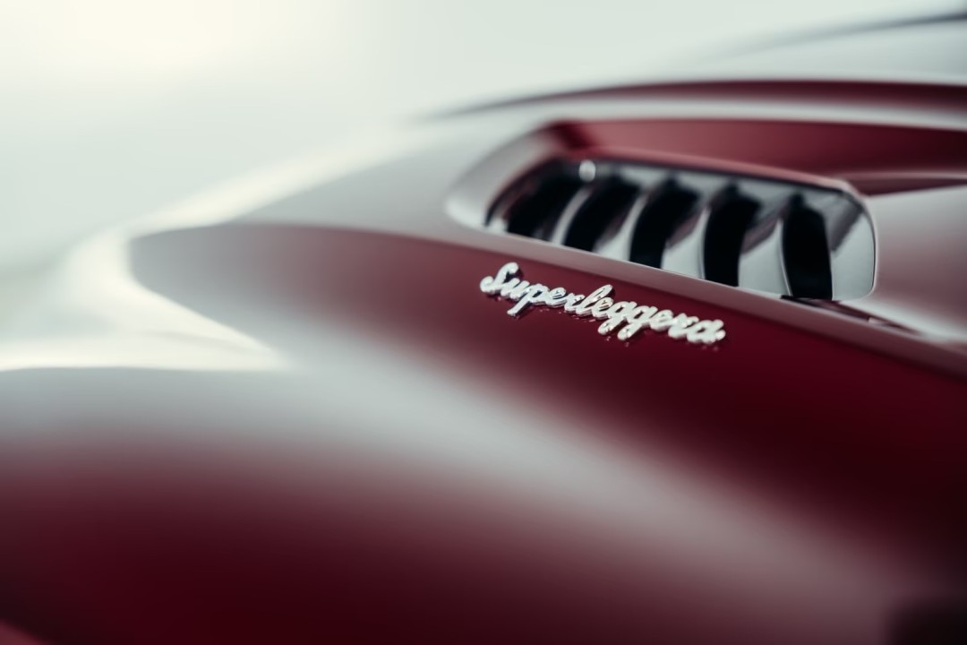 Aston Martin DBS Volante Superleggera - foto 18