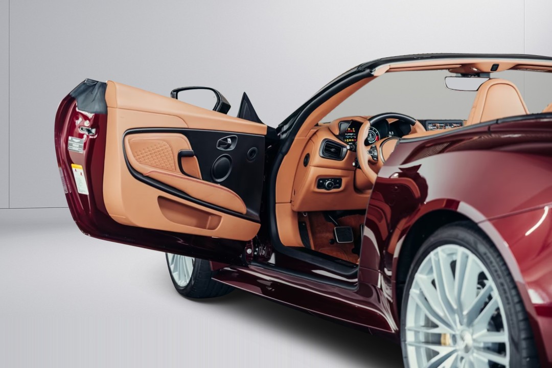 Aston Martin DBS Volante Superleggera - foto 22