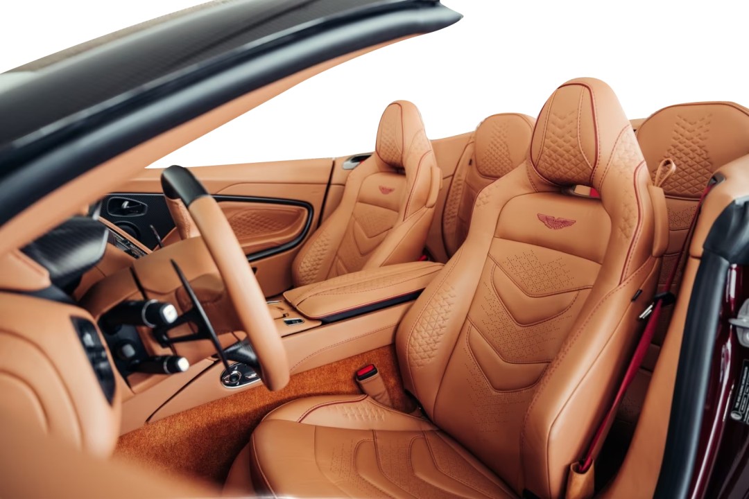 Aston Martin DBS Volante Superleggera - foto 13