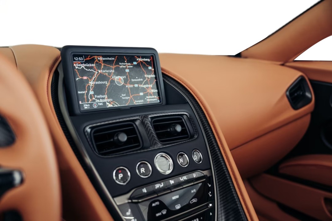 Aston Martin DBS Volante Superleggera - foto 14