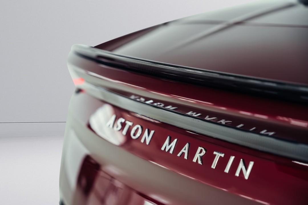 Aston Martin DBS Volante Superleggera - foto 21