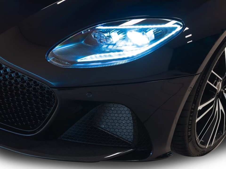 Aston Martin DBS Superleggera Volante - foto 21
