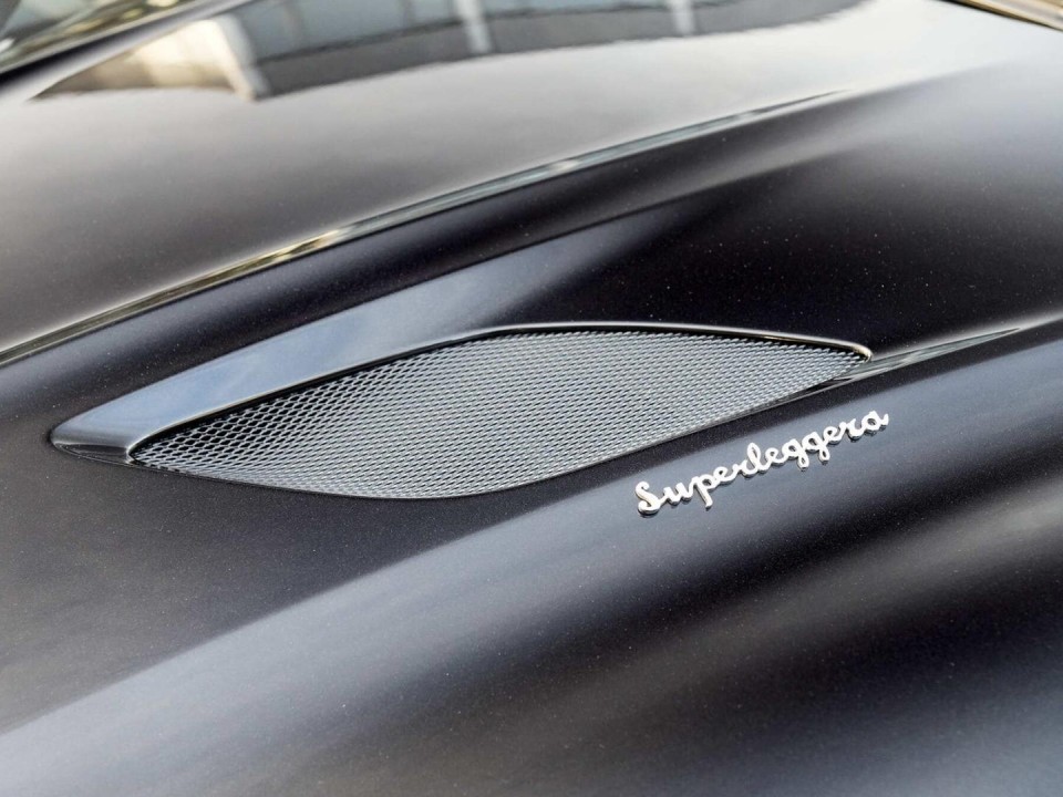 Aston Martin DBS - foto 23