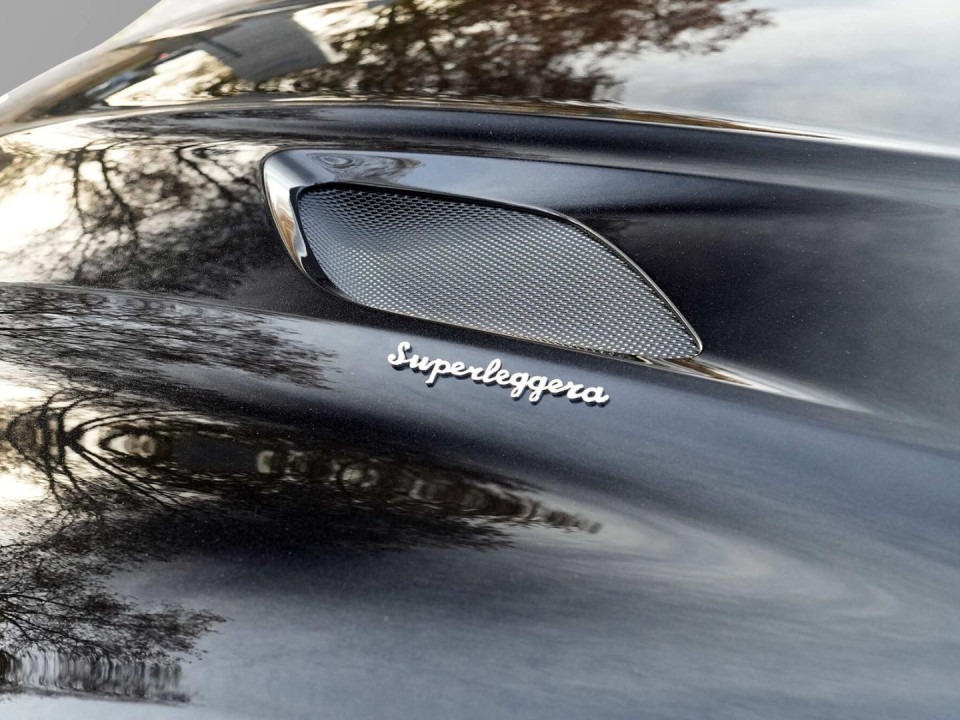 Aston Martin DBS - foto 21