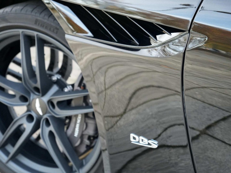 Aston Martin DBS - foto 31