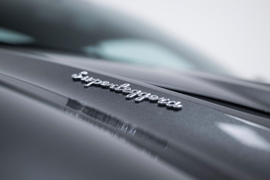 Aston Martin DBS Superleggera - foto 16