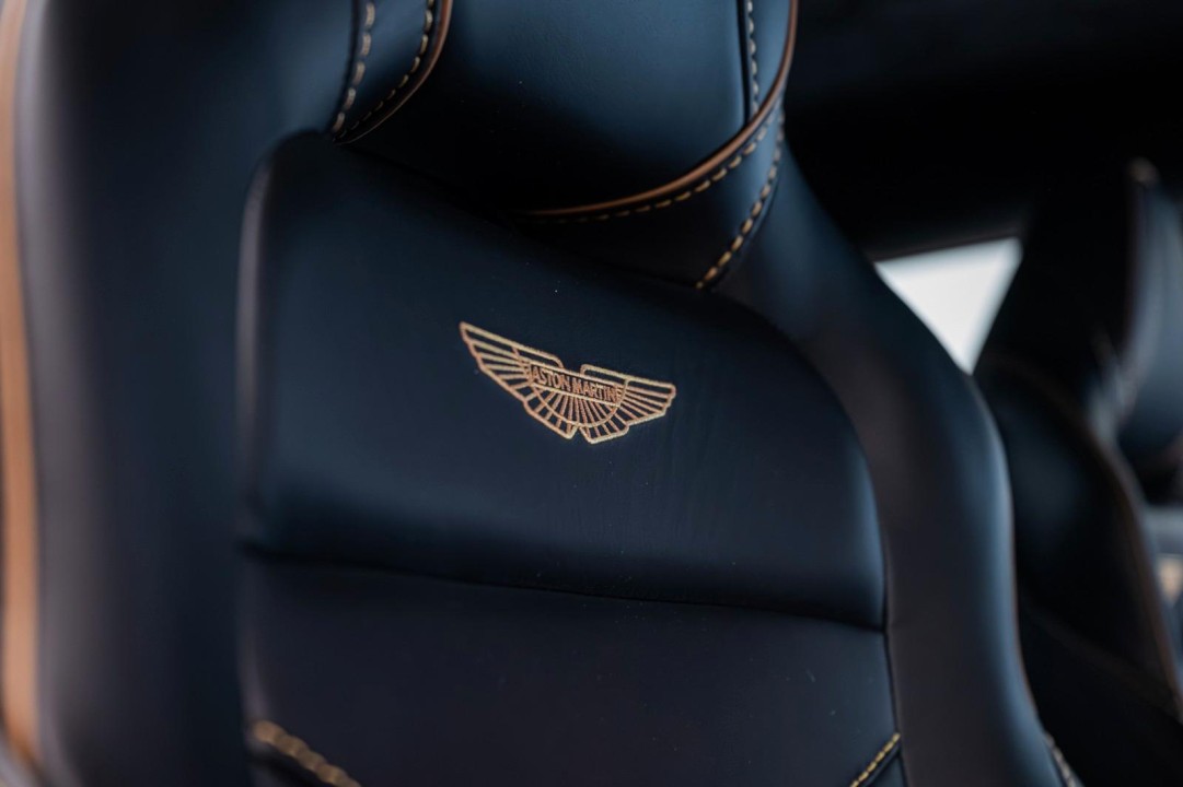 Aston Martin DBS Superleggera - foto 13