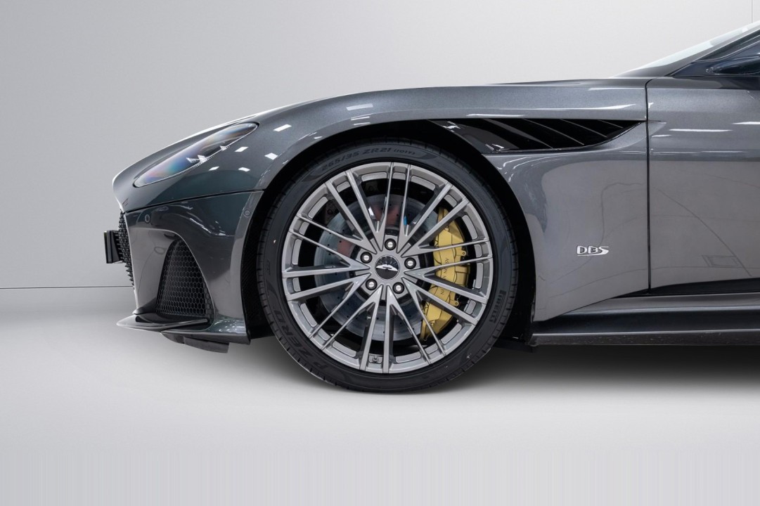 Aston Martin DBS Superleggera - foto 22