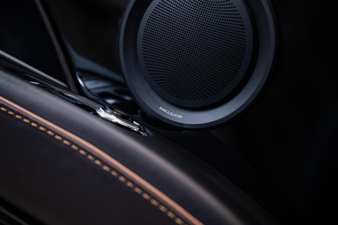 Aston Martin DBS Superleggera - foto 15