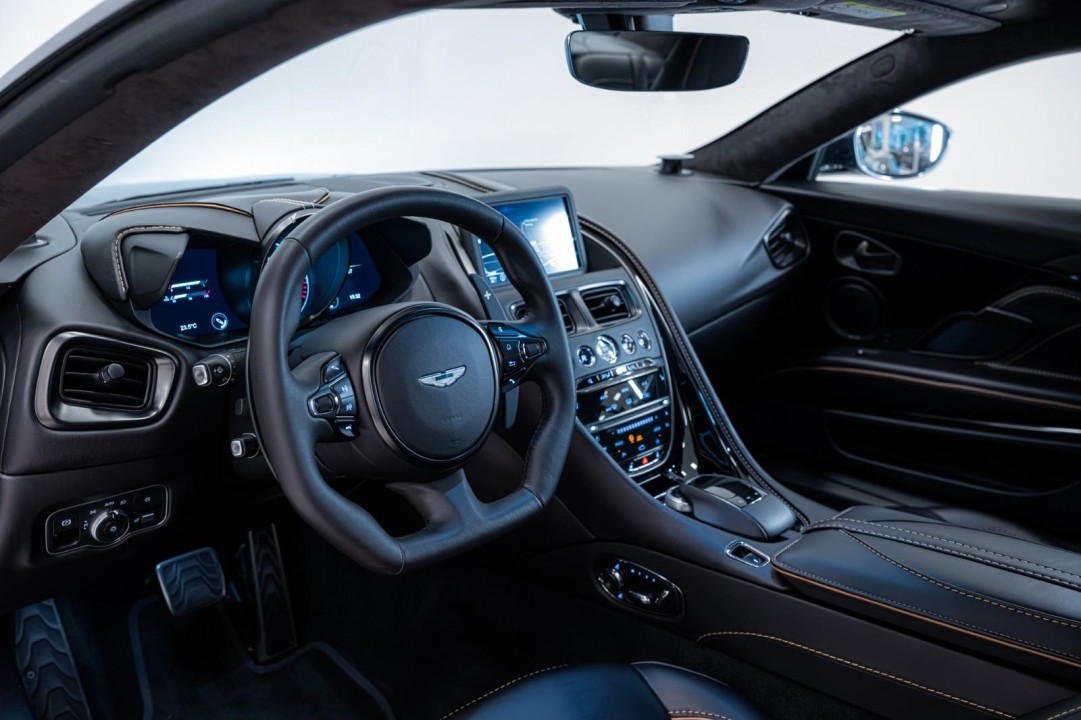 Aston Martin DBS Superleggera - foto 7