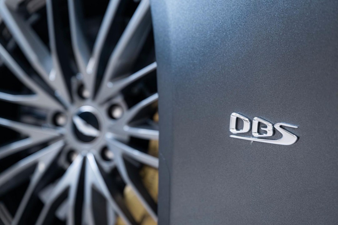 Aston Martin DBS Superleggera - foto 23