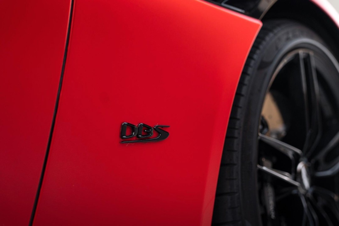 Aston Martin DBS - foto 38