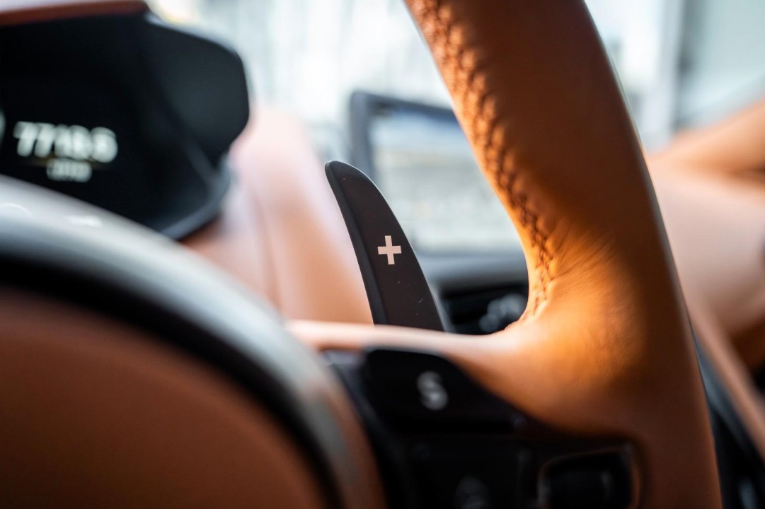 Aston Martin DBS - foto 23