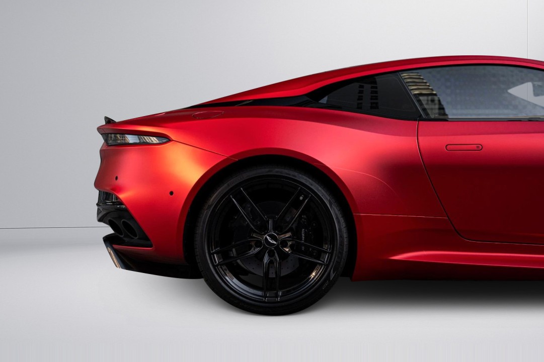 Aston Martin DBS - foto 33