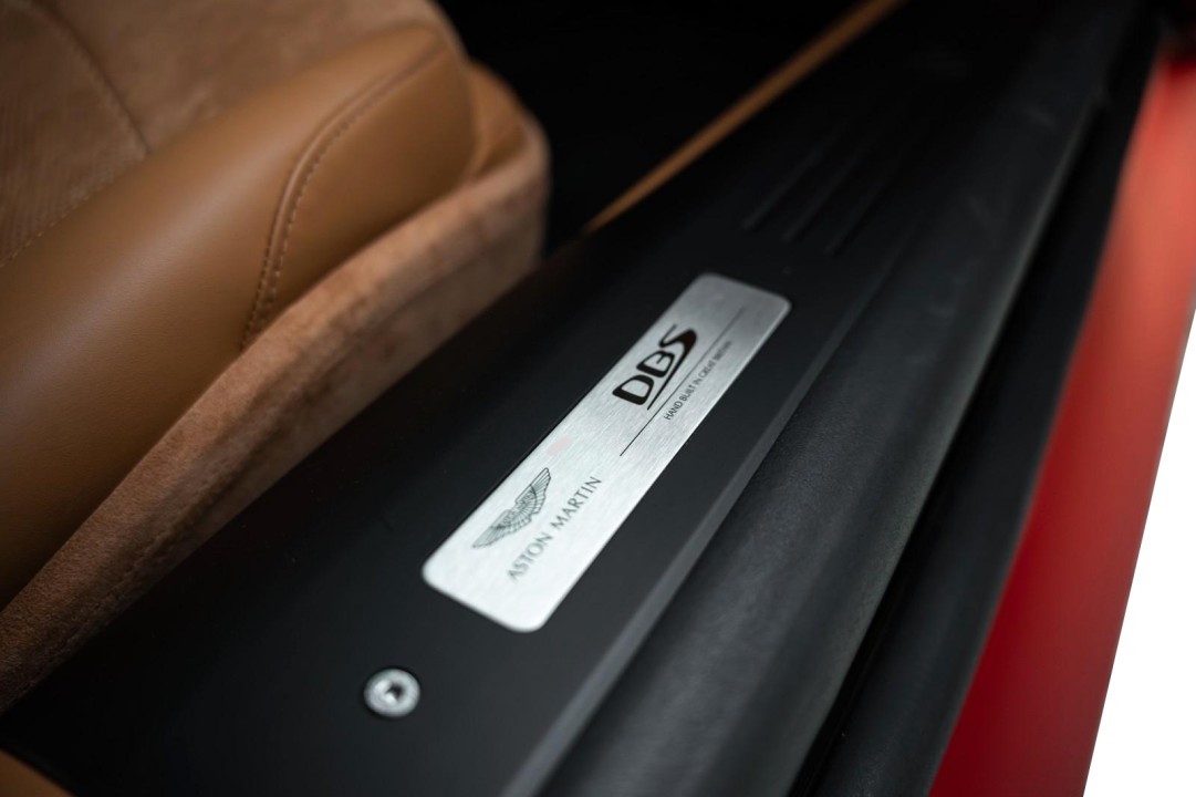 Aston Martin DBS - foto 31