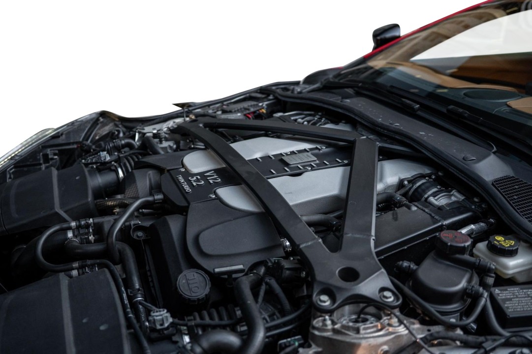 Aston Martin DBS - foto 35