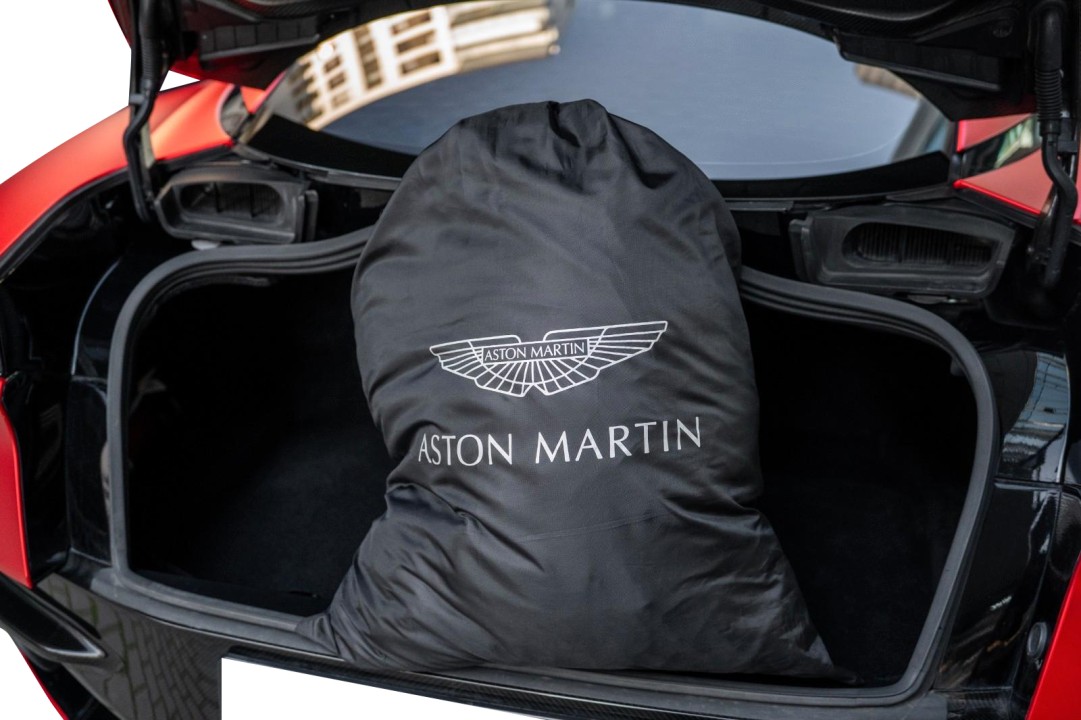 Aston Martin DBS - foto 37