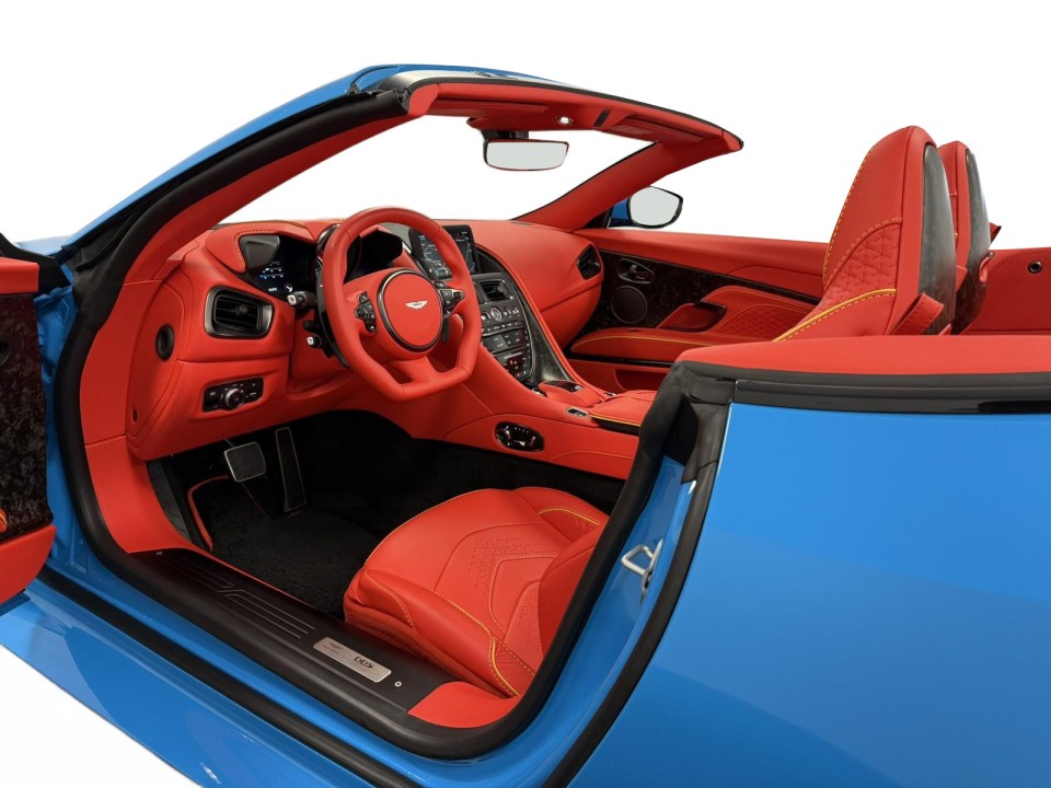 Aston Martin DBS Volante - foto 23